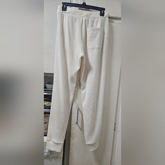 ALO Yoga cream white sz Large L sweatpants - Picture 2 of 4